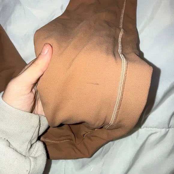 Lululemon Women’s Lined Align HR Leggings 28in in Dusty Clay size 6 - Picture 5 of 6